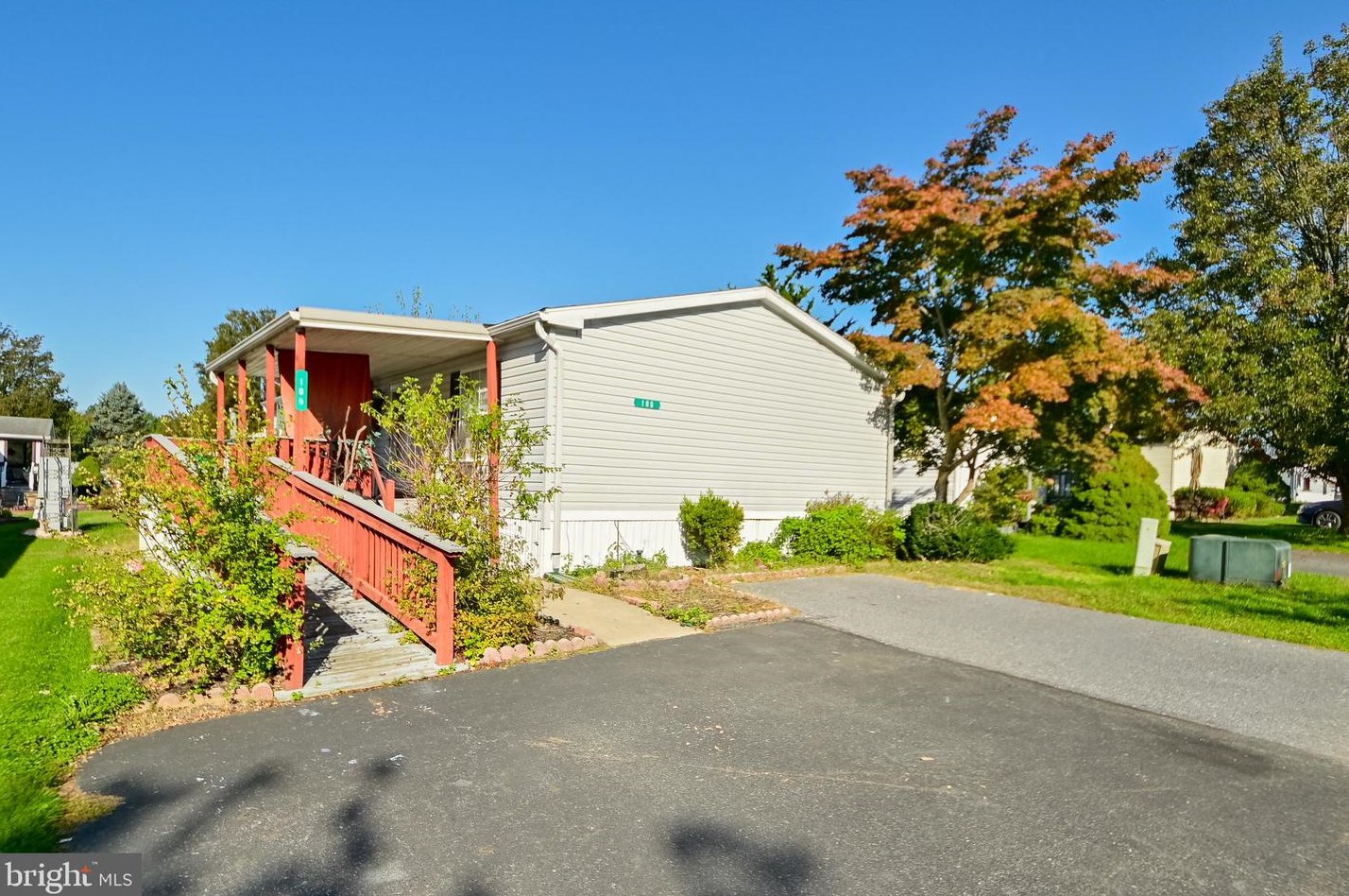 105 Falcon Ct, Lancaster, PA 17603