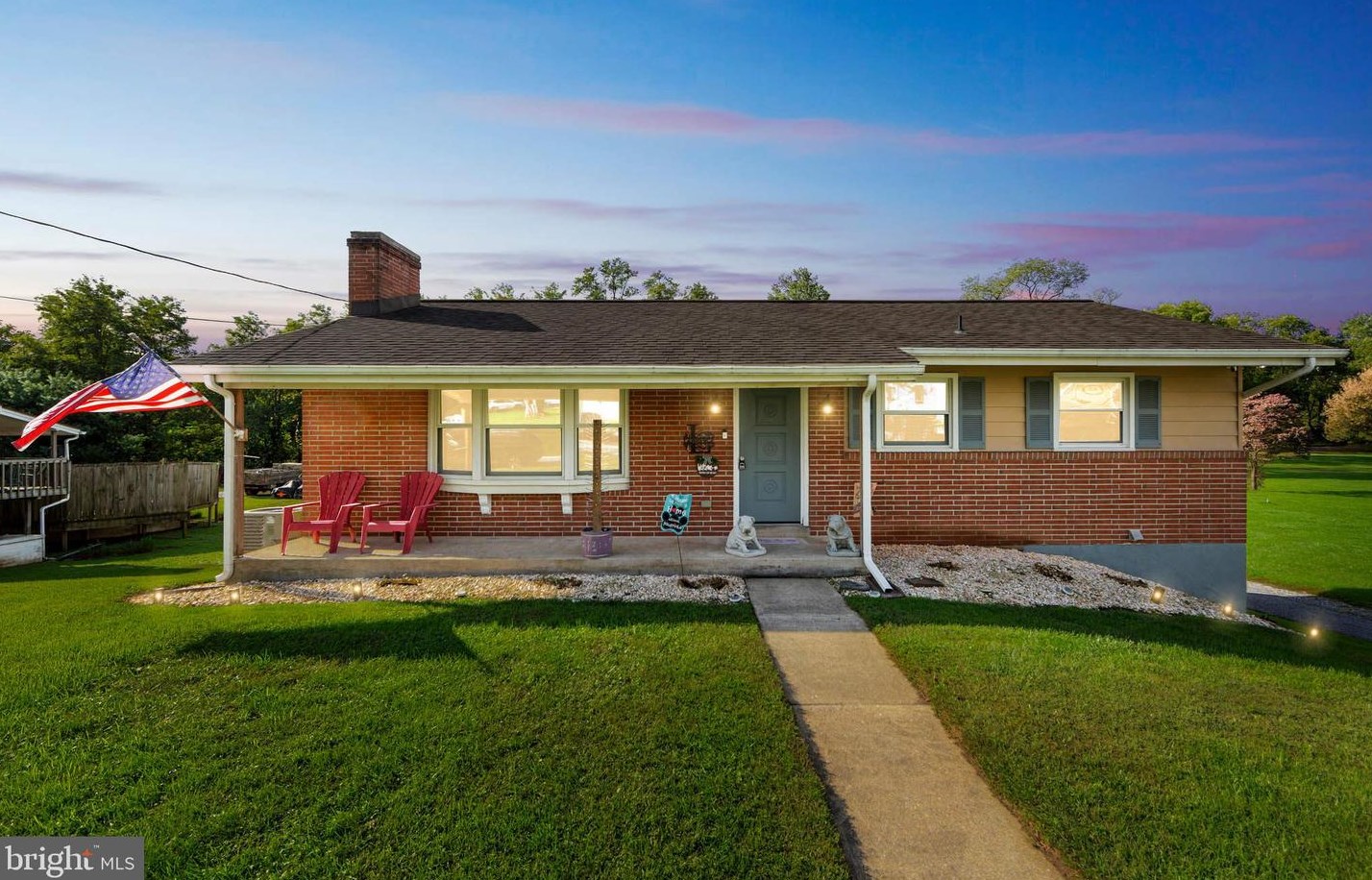 1735 Old River Rd, Marietta, PA 17547-9511