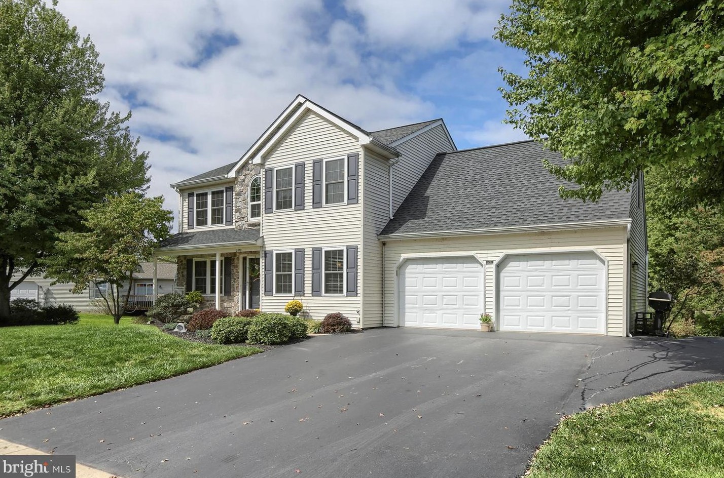 2470 Impala Dr, Ronks, PA 17572-9630