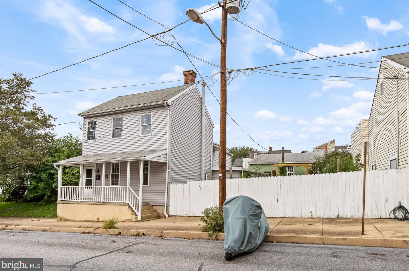 207 Lawrence St, Kinderhook, PA 17512-1712