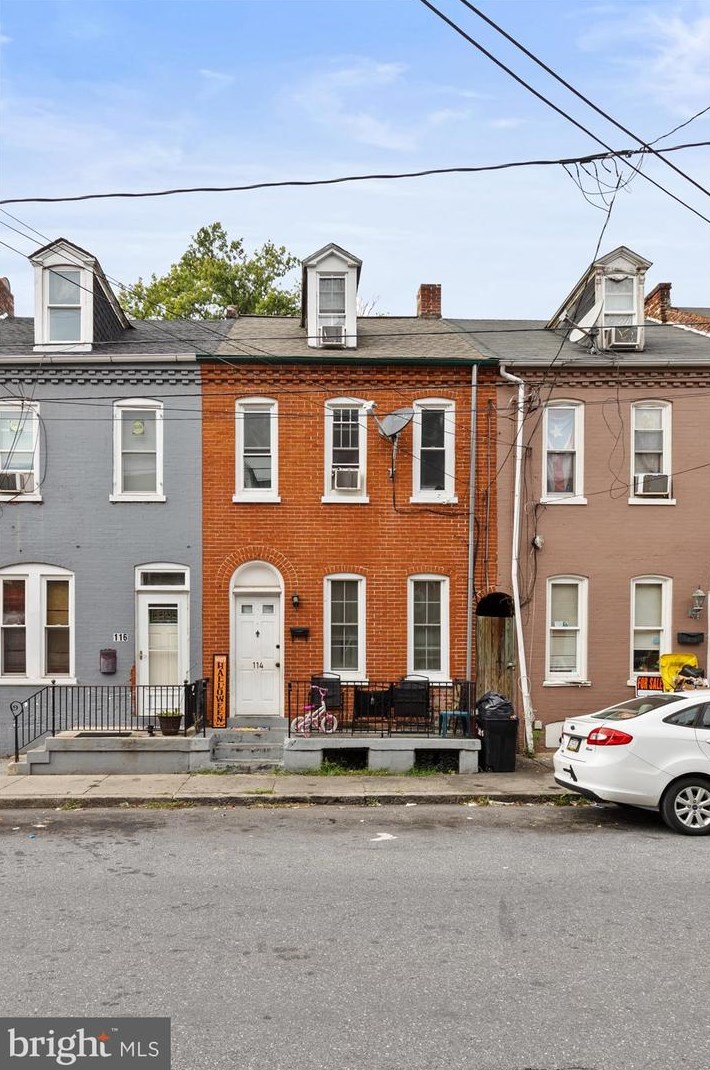 114 Locust St, Lancaster, PA 17602