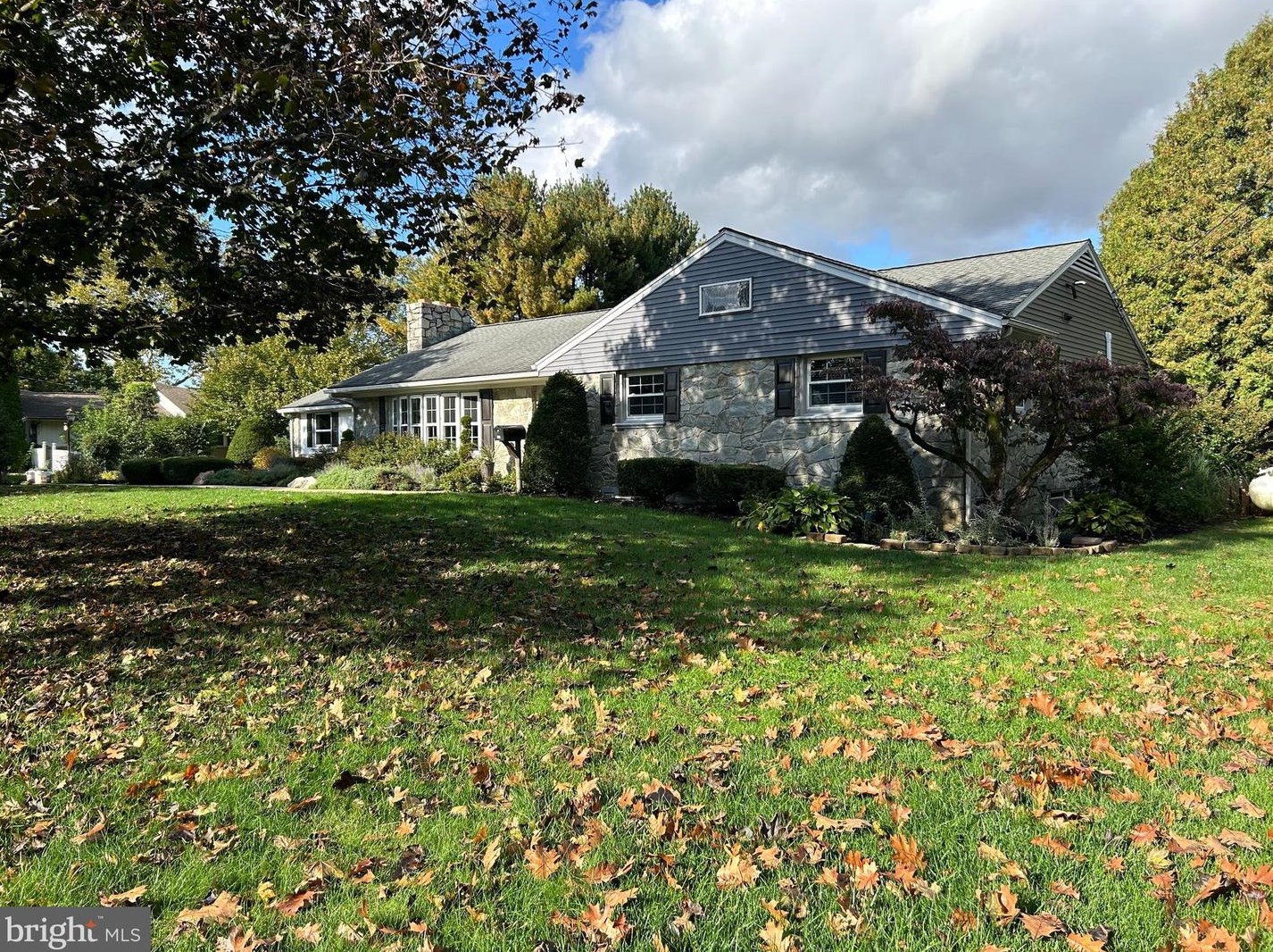 1137 W Main St, Ephrata, PA 17522