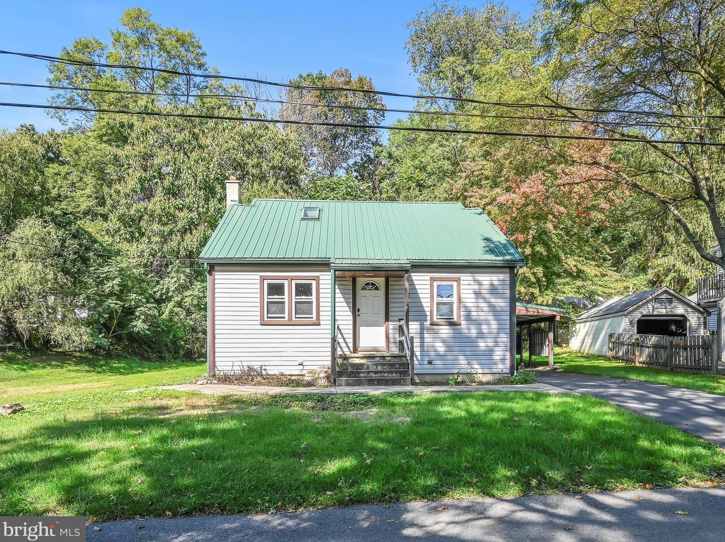 628 Sycamore Dr, Kinderhook, PA 17512-9764