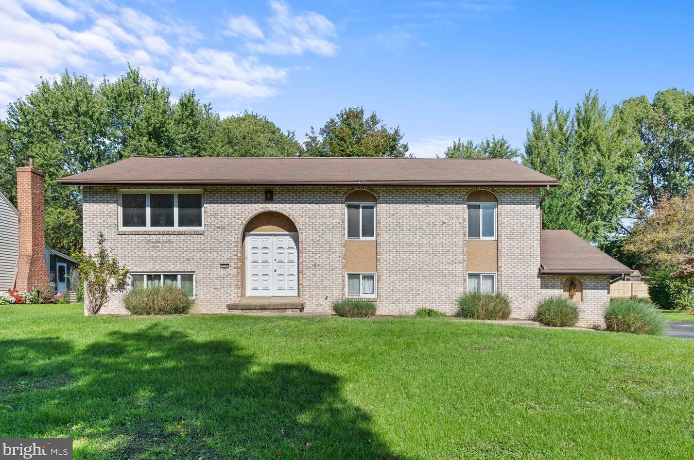 279 Willow Dell Ln, Bareville, PA 17540