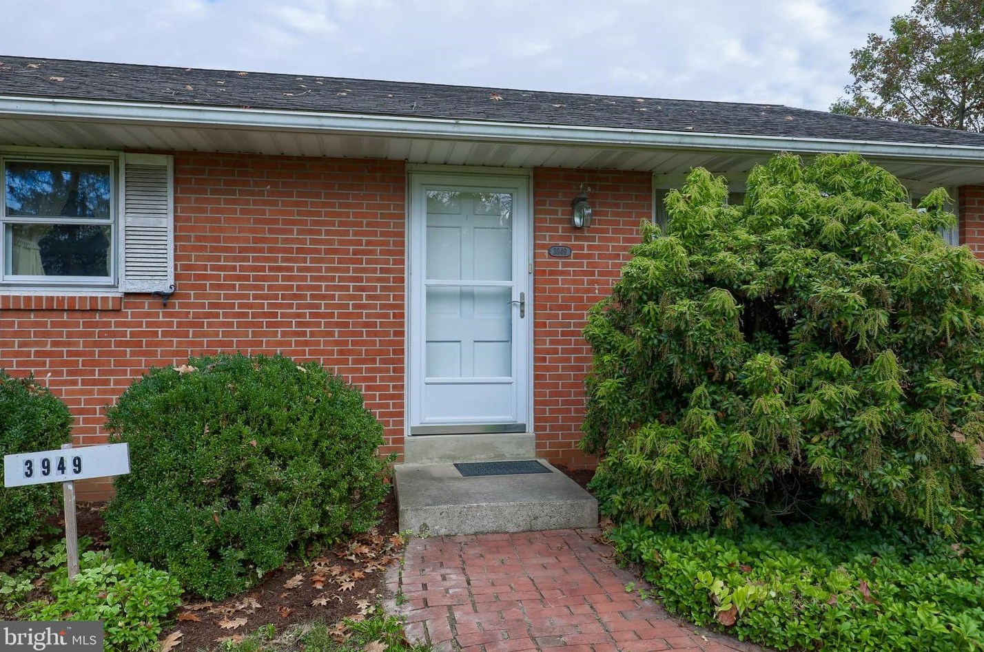3949 Locust Grove Rd, Kinderhook, PA 17512