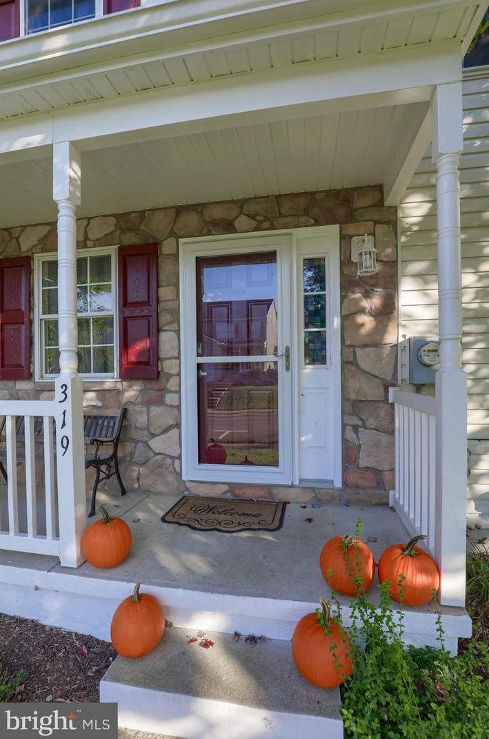 319 Yorkshire Dr, Lancaster, PA 17603