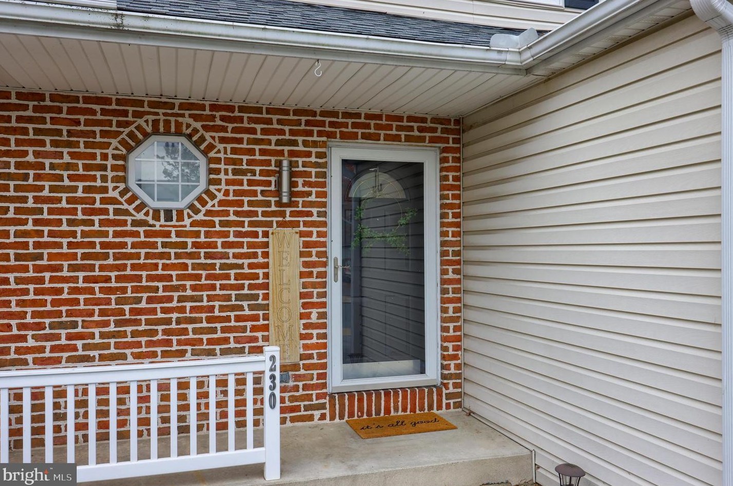230 Parklawn Ct, Lancaster, PA 17601