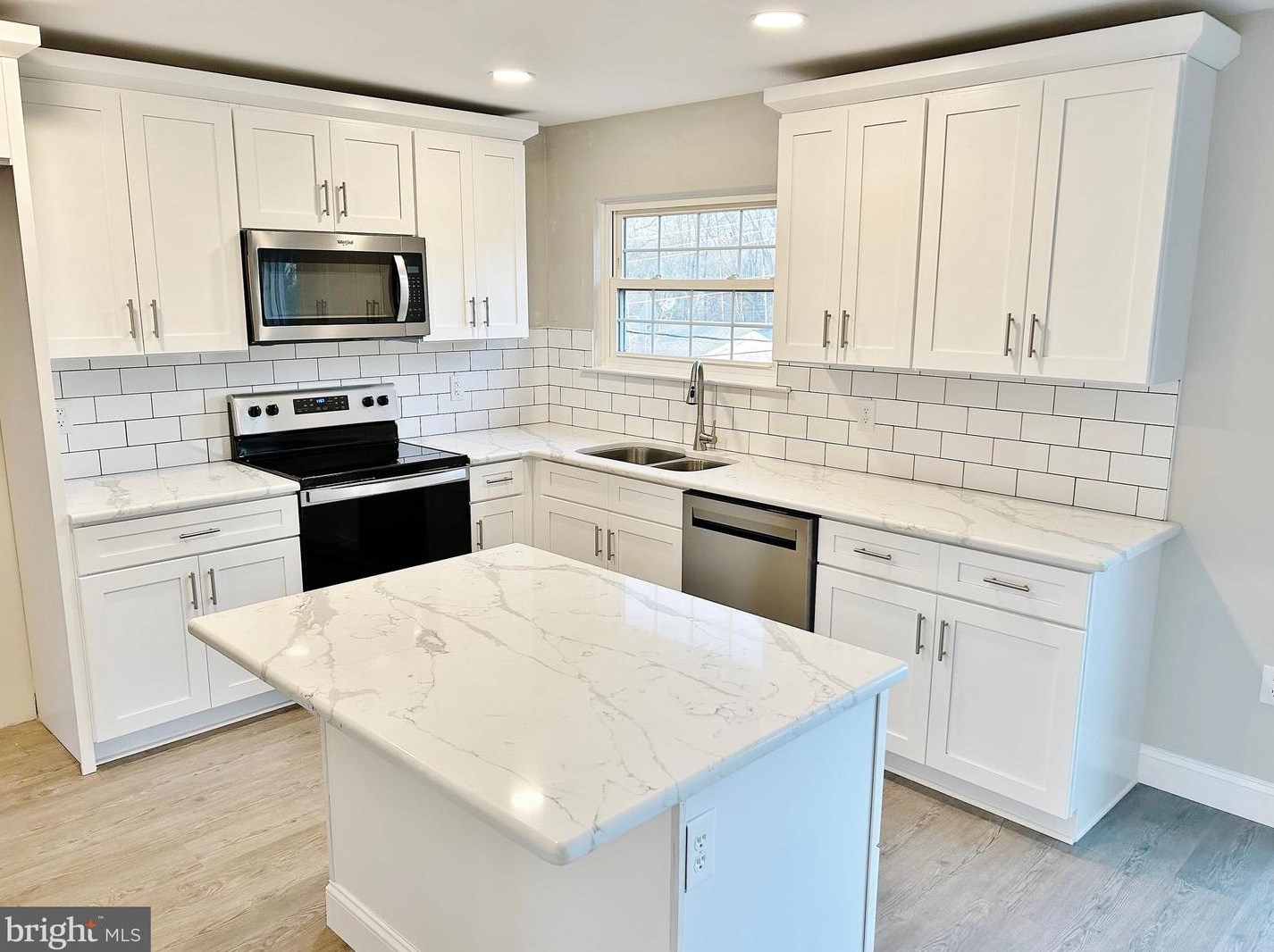 1525 Princess Anne Dr, Lancaster, PA 17601