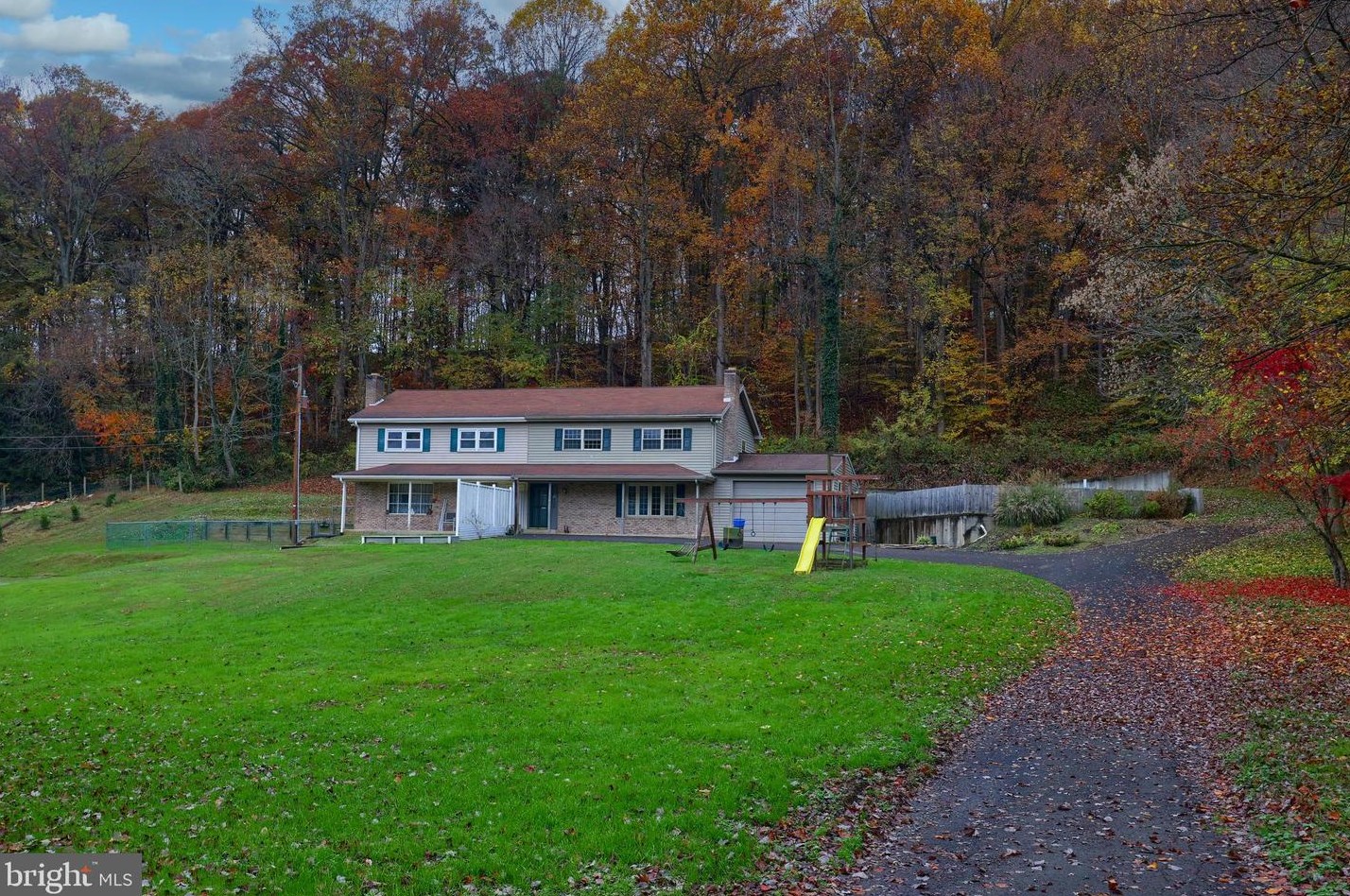 1203 Pennsy Rd, Pequea, PA 17565