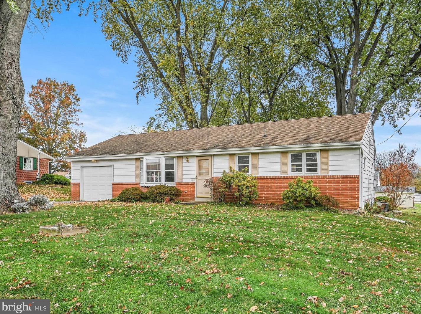 327 Homecrest Dr, Willow, PA 17584