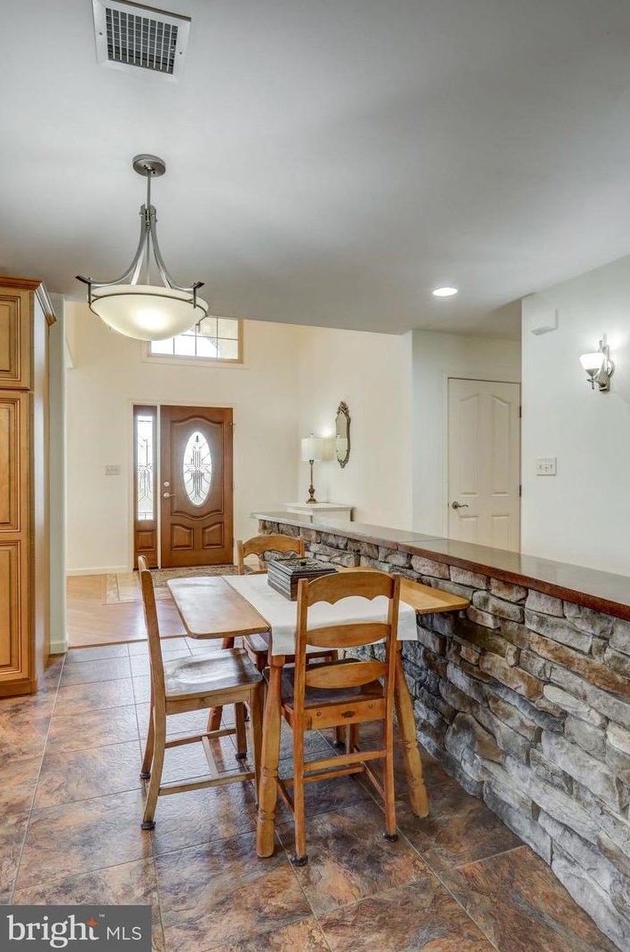 761 Heather Rdg, Old Line PA  17545-8552 exterior