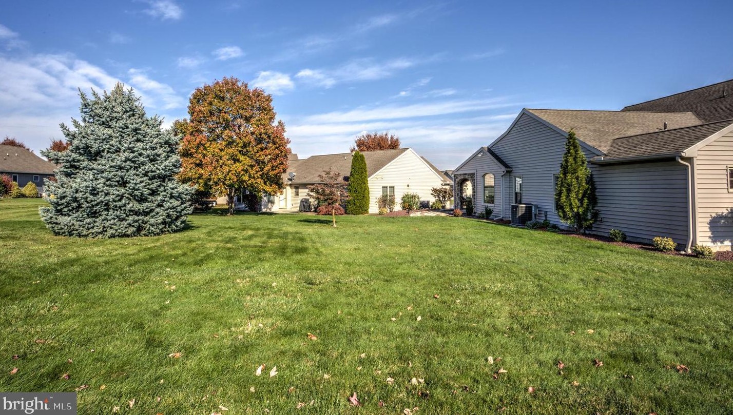 761 Heather Rdg, Old Line PA  17545-8552 exterior