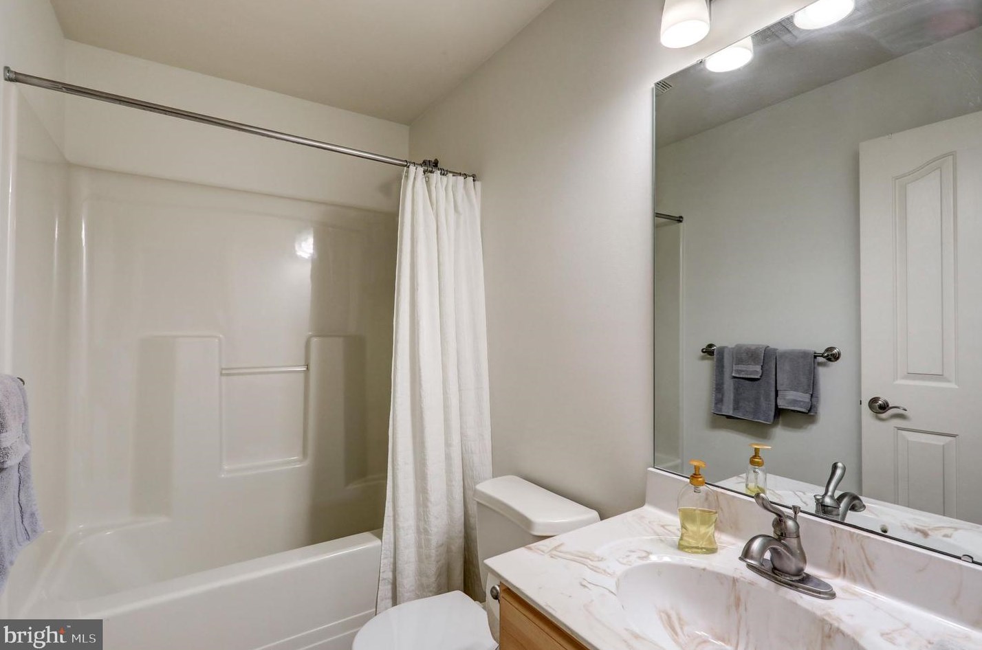761 Heather Rdg, Old Line PA  17545-8552 exterior