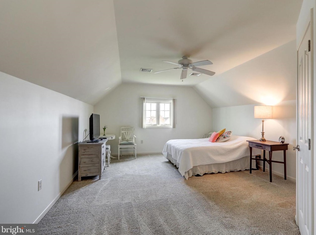 761 Heather Rdg, Old Line PA  17545-8552 exterior