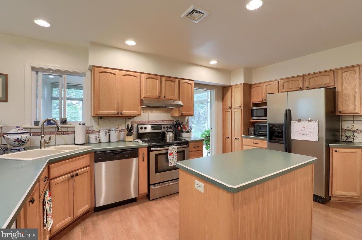194 Northridge Dr, Landisville PA  17538-1911 exterior