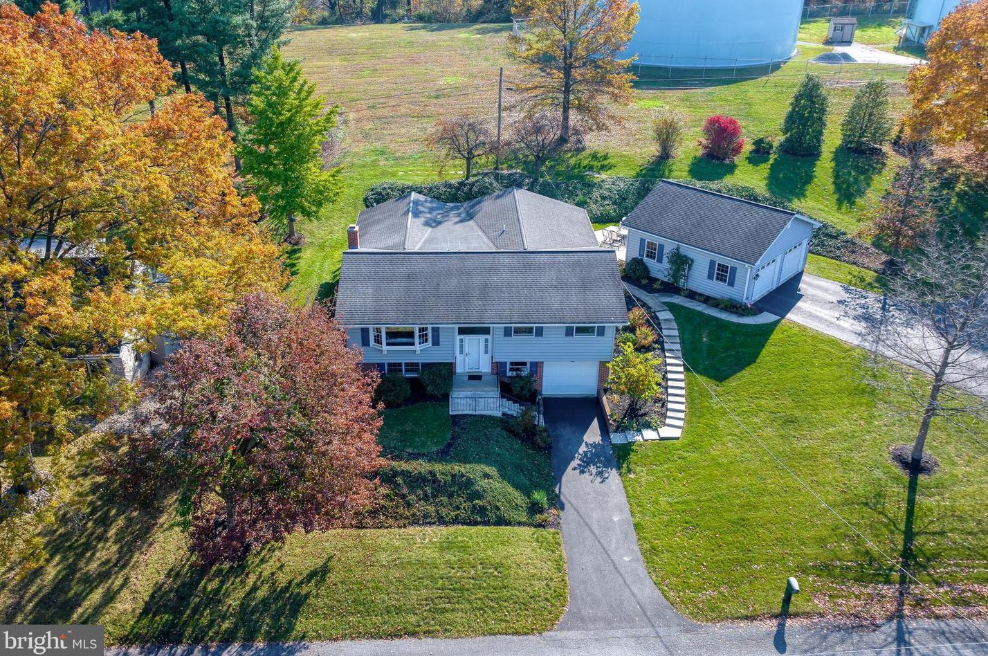 433 Orchard Ln, Old Line, PA 17545-1121