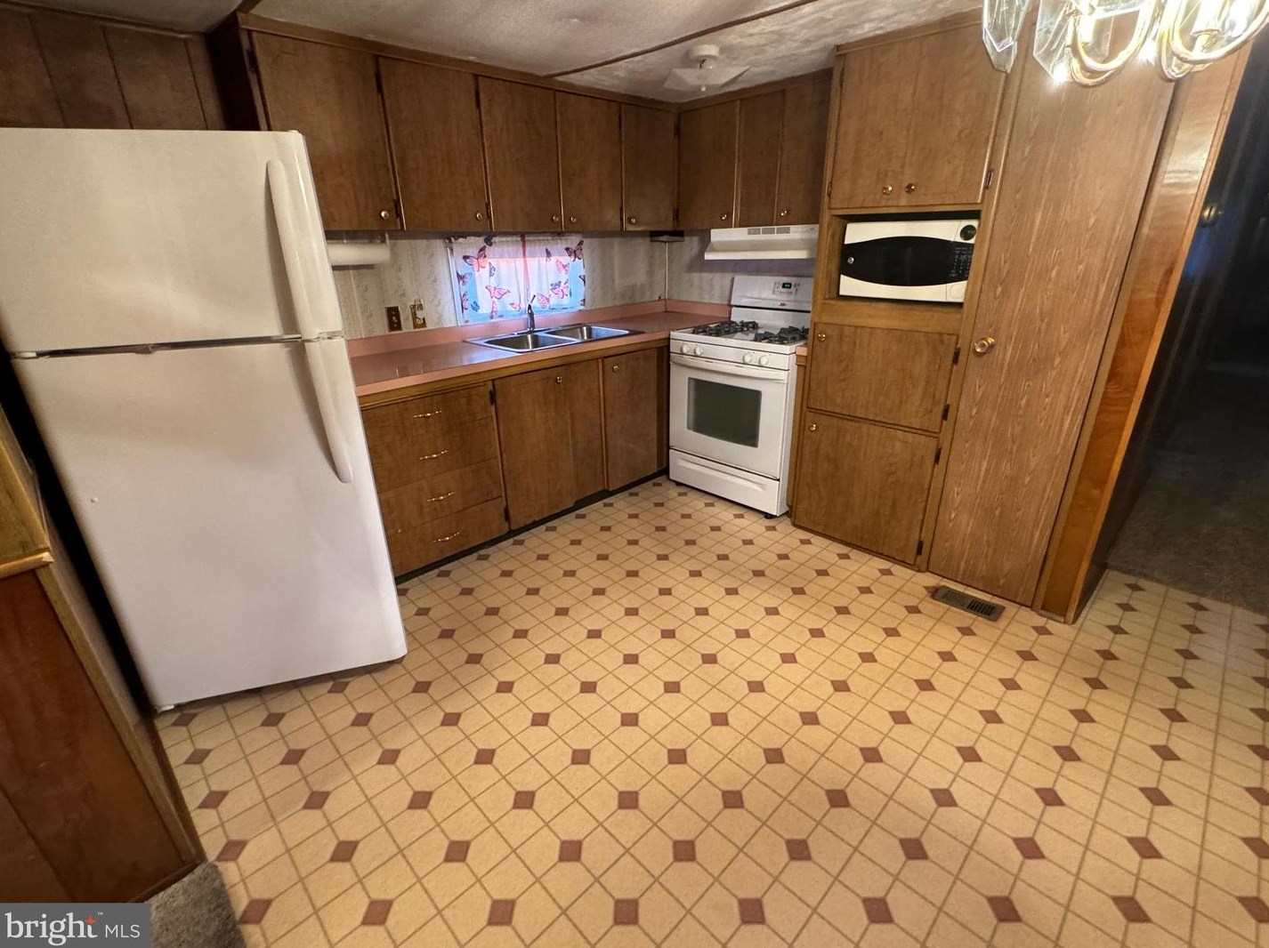 87 Willow Dr, Ephrata, PA 17522