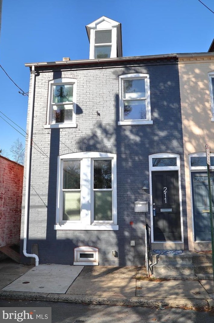211 E Madison St, Lancaster, PA 17602