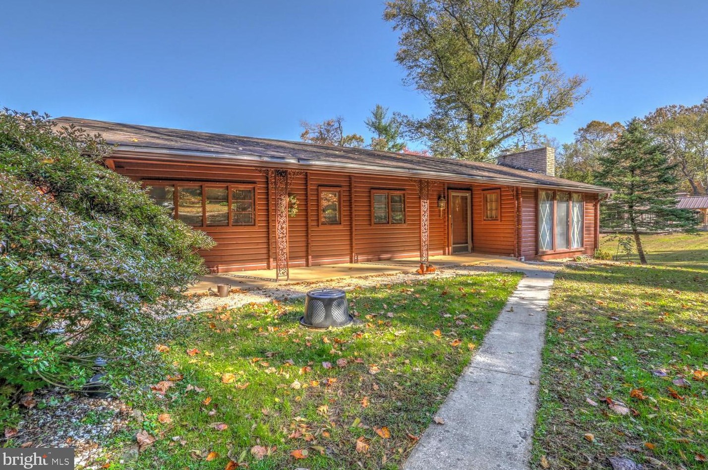 1131 Pennsy Rd, Pequea, PA 17565-9748