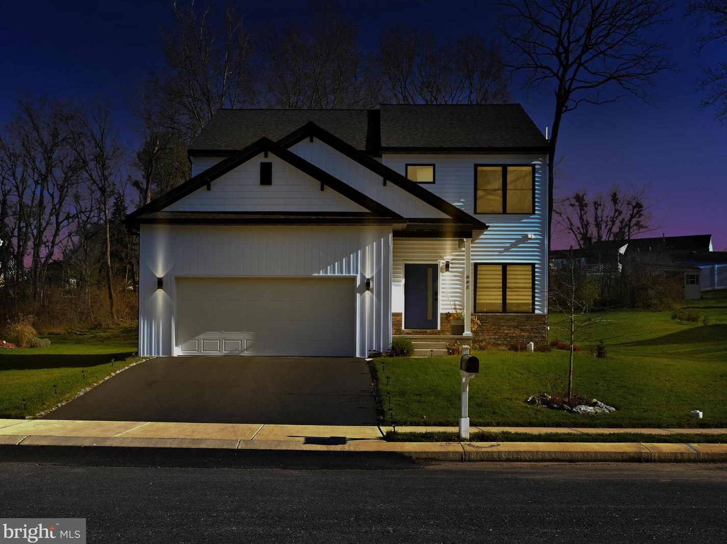 661 N Pier Dr, Lancaster, PA 17603