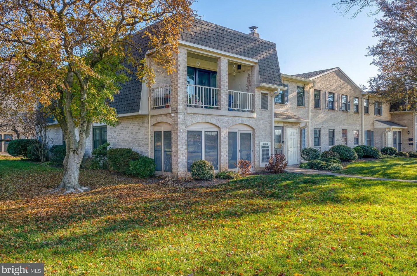 216 Valleybrook Dr, Lancaster, PA 17601