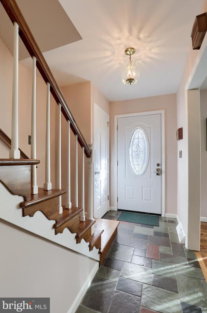 1746 Crooked Oak Dr, Lancaster, PA 17601