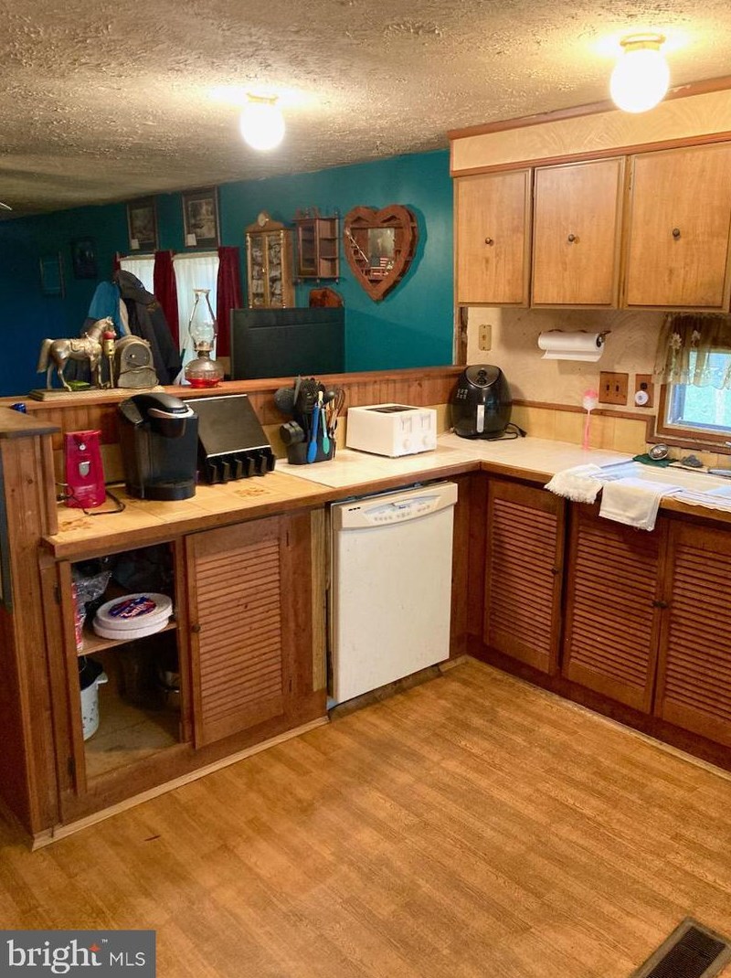 810 Wisteria Dr, Ephrata, PA 17522