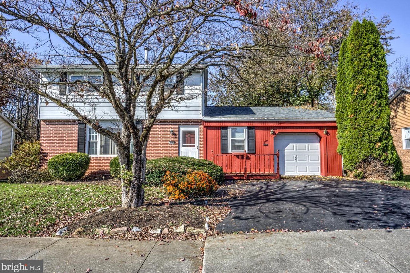 77 Circle Dr, Ephrata, PA 17522
