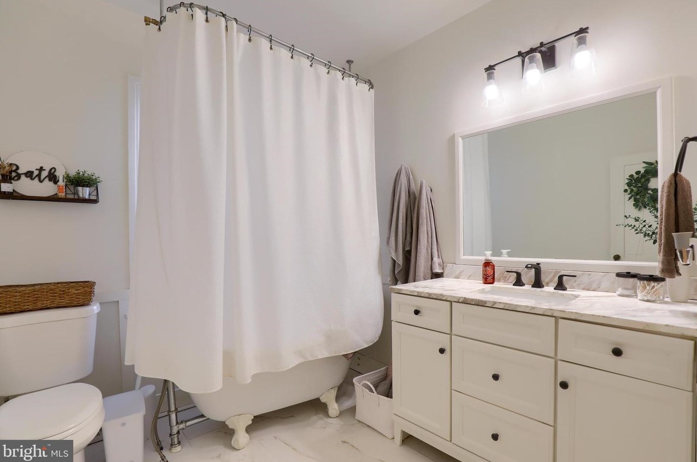 235 Market St, Marietta PA  17547-1533 exterior