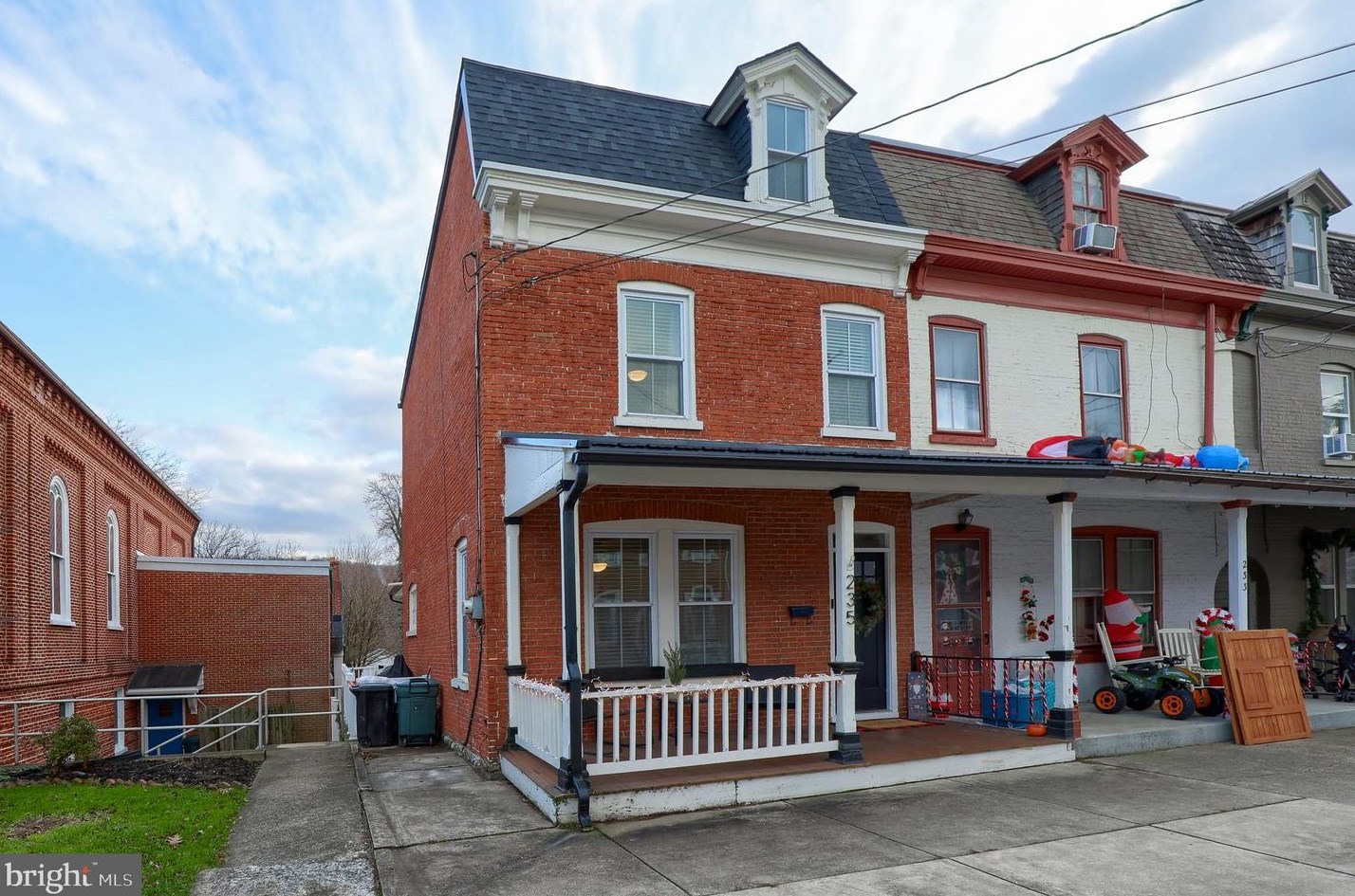 235 E Market St, Marietta, PA 17547
