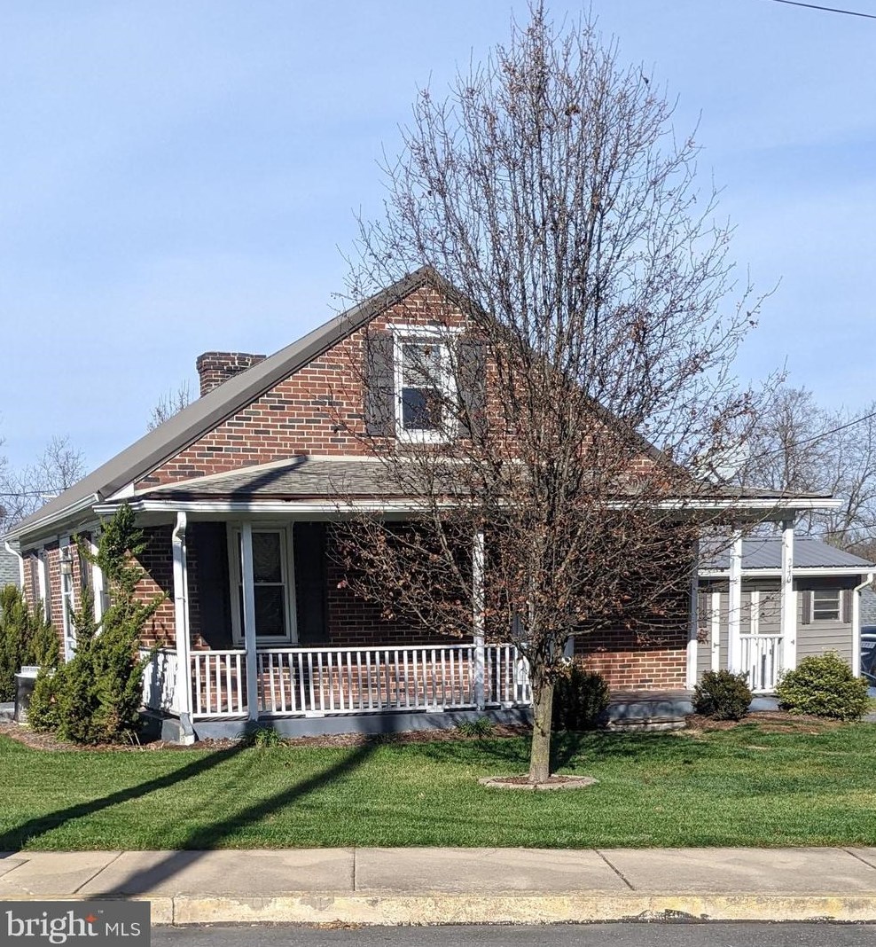240 E Fulton St, Ephrata, PA 17522