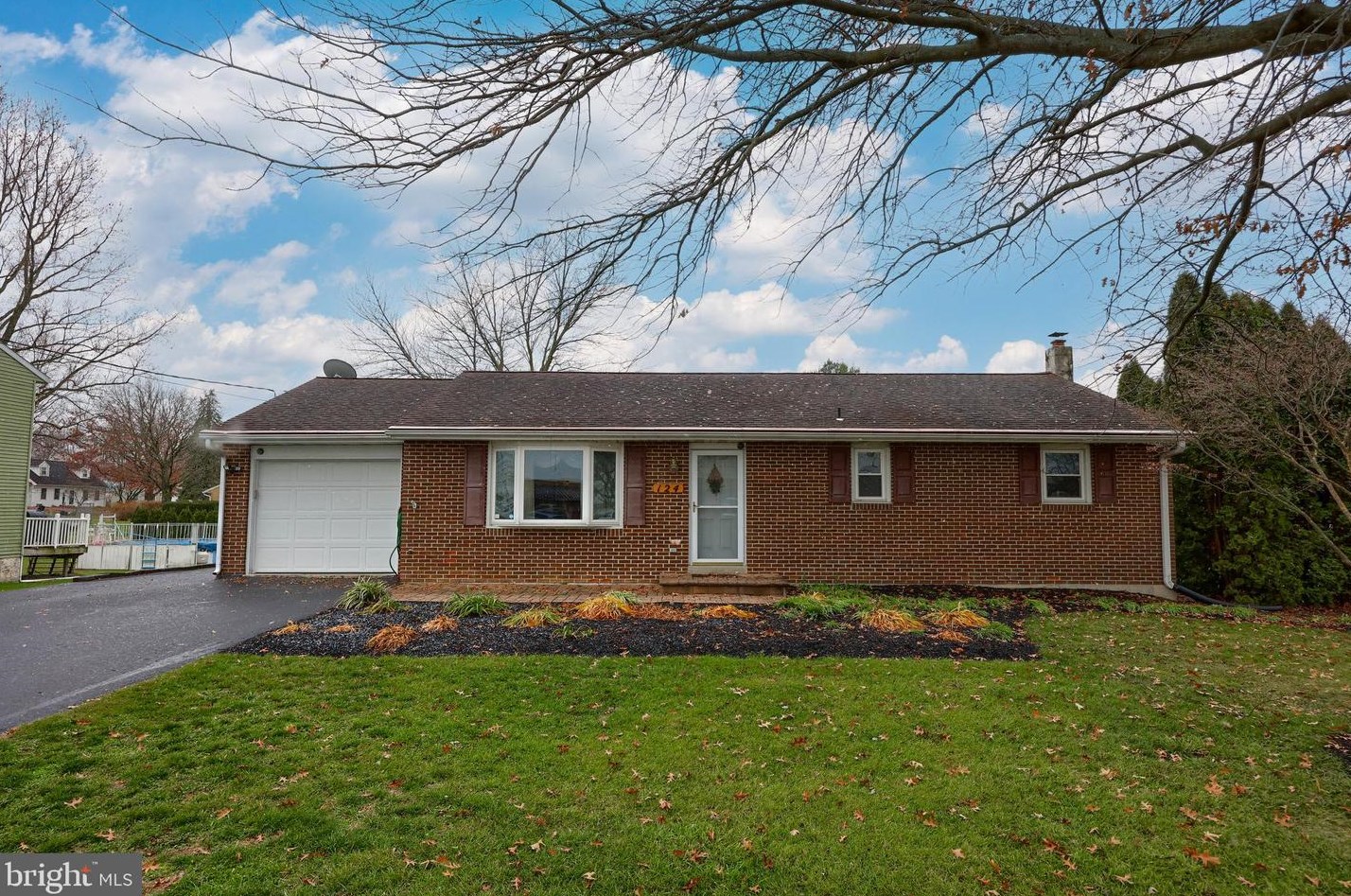 124 Zooks Mill Rd, Ephrata, PA 17522