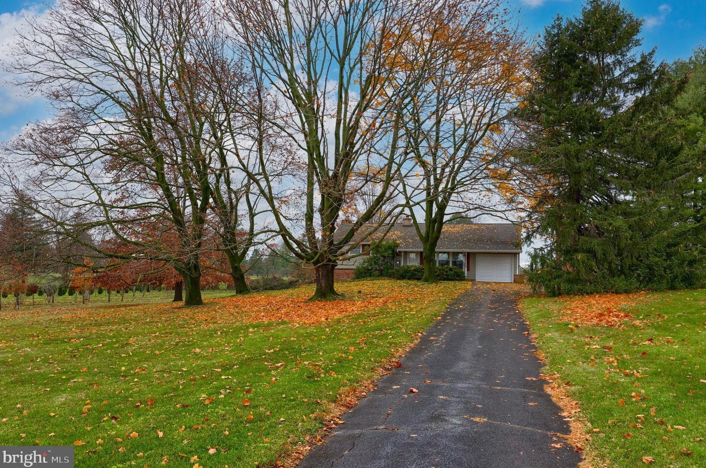 2344 Lancaster Rd, Old Line, PA 17545