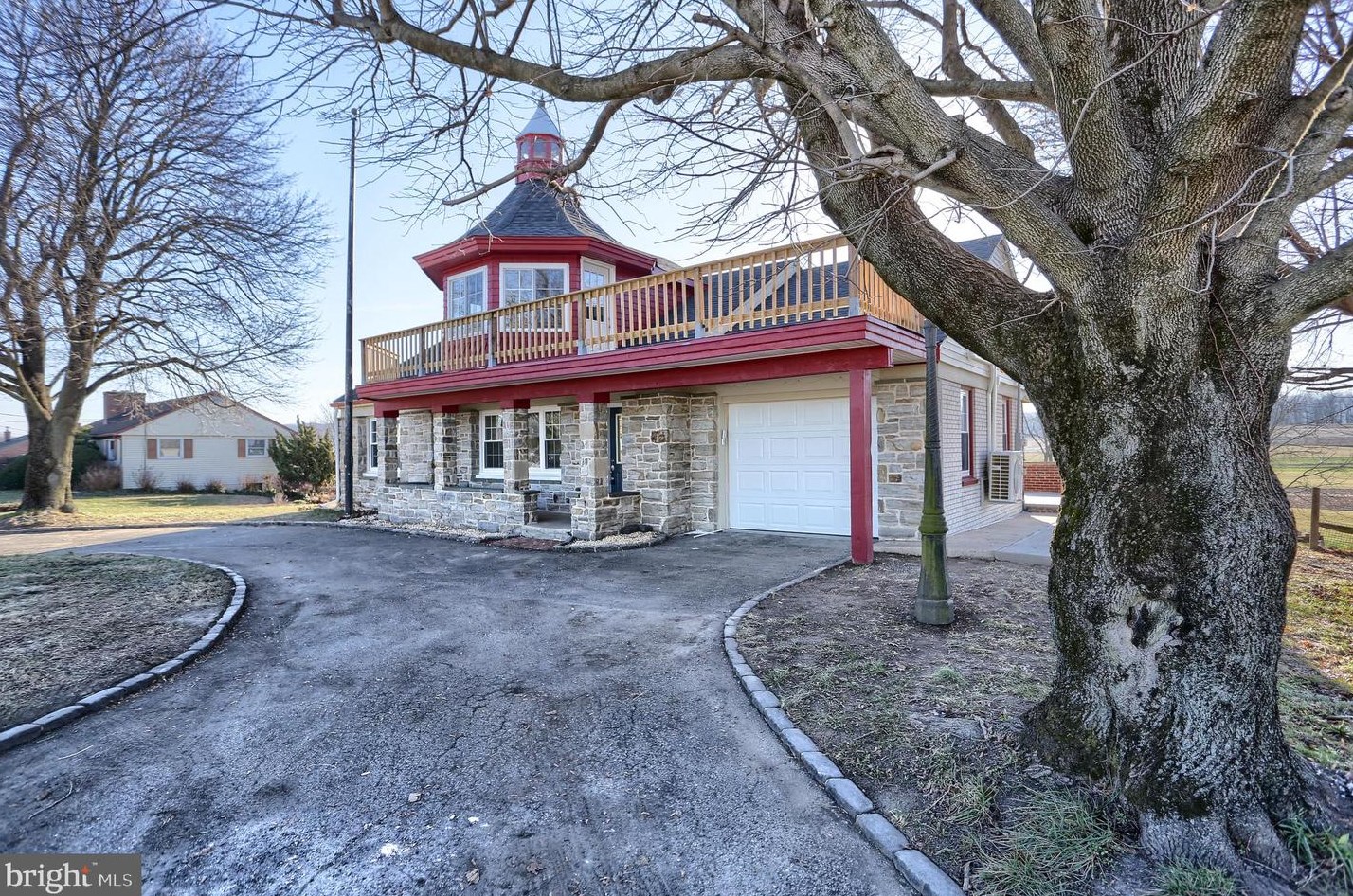 562 Georgetown Rd, Ronks, PA 17572-9533