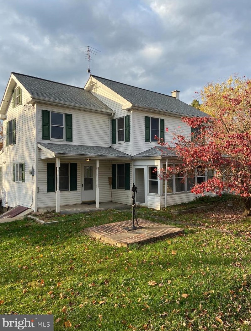 444 Frogtown Rd, Pequea, PA 17565