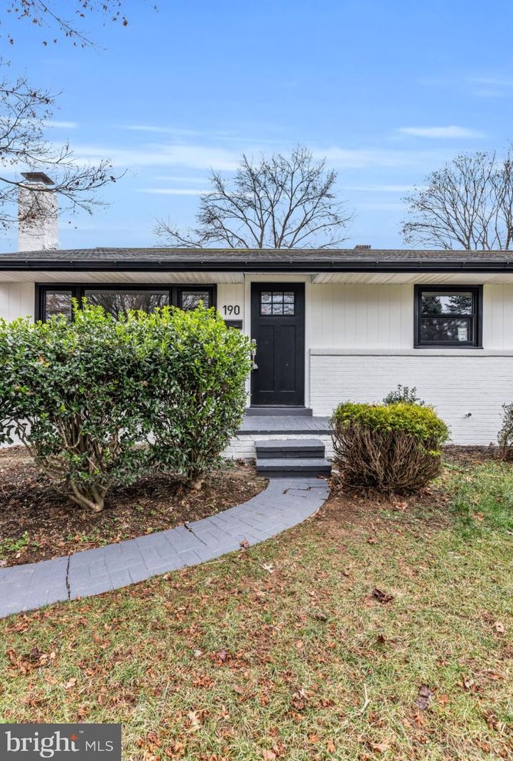 190 East Ave, Landisville, PA 17538