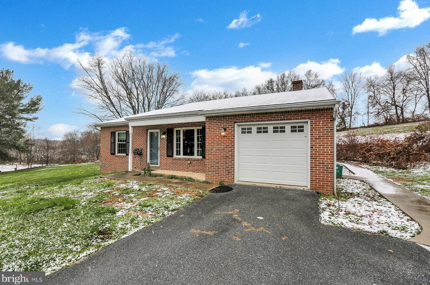 104 Holly Ann Cir, Lancaster, PA 17603