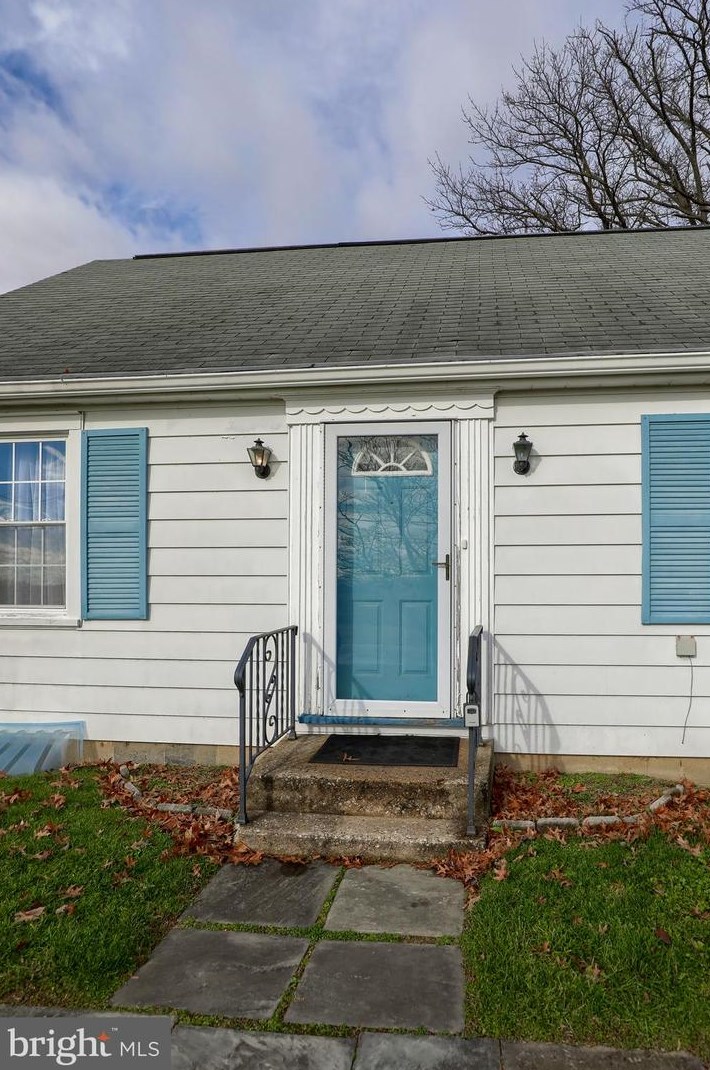 2213 Manor Ridge Dr, Lancaster, PA 17603