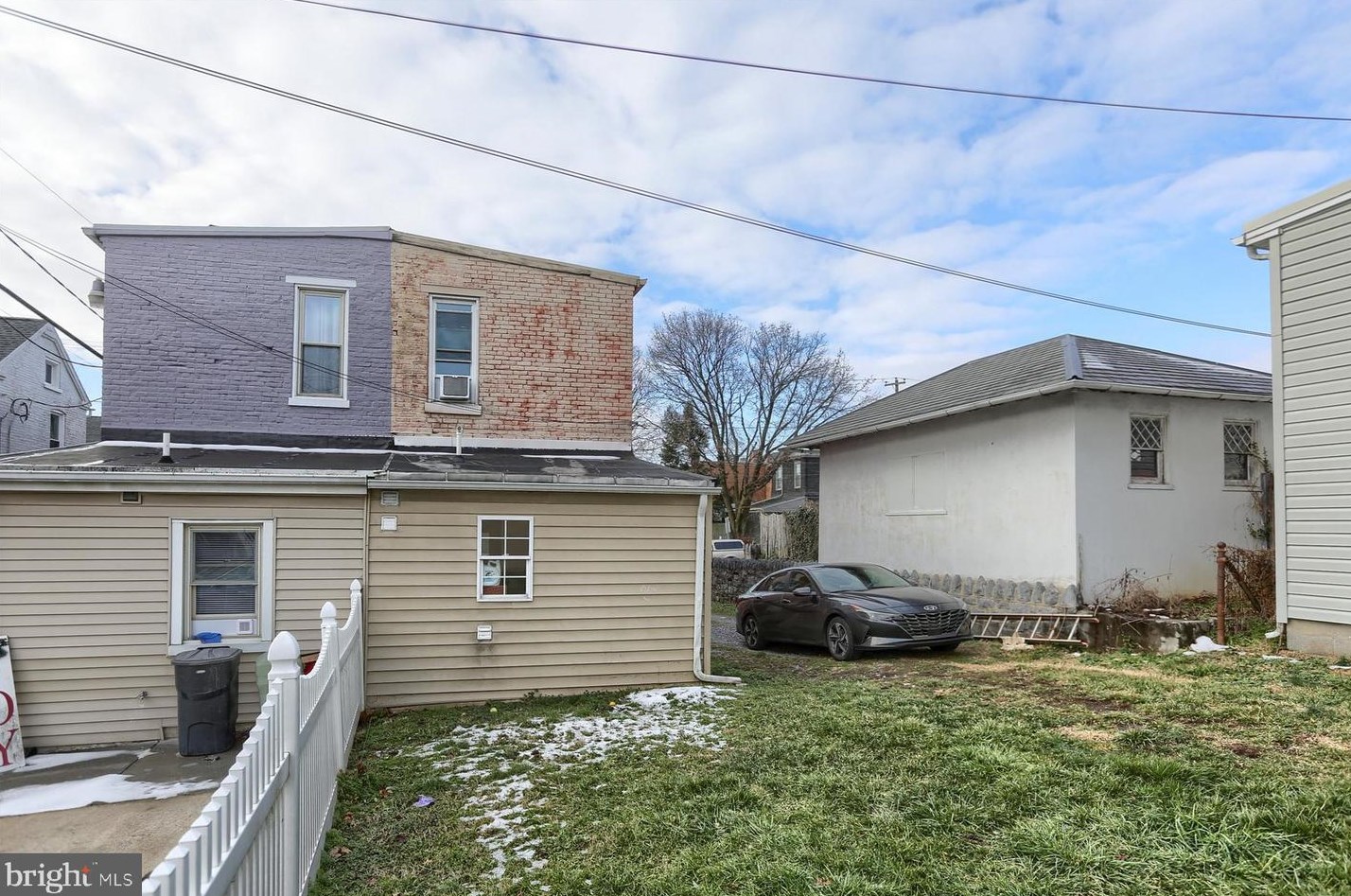 129 5th St, Kinderhook PA  17512-1203 exterior