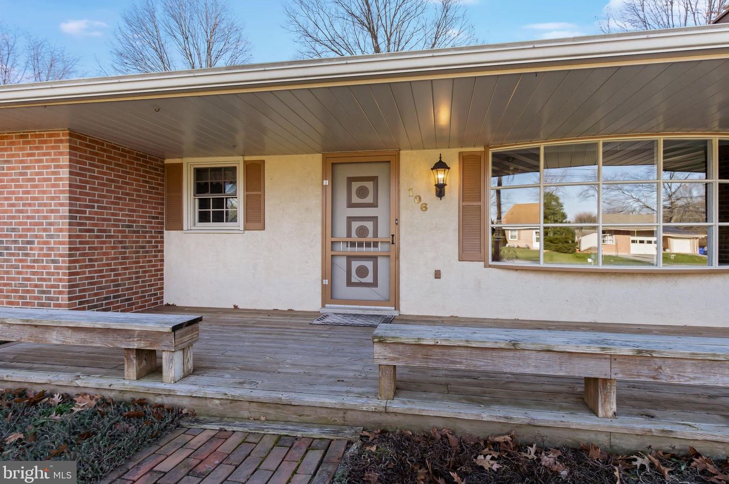 106 Woodlawn Dr, Willow, PA 17584