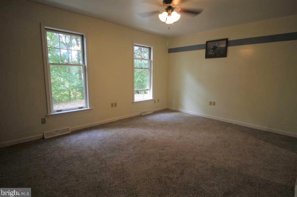 76 Mckelvey Ln, Holtwood, PA 17532