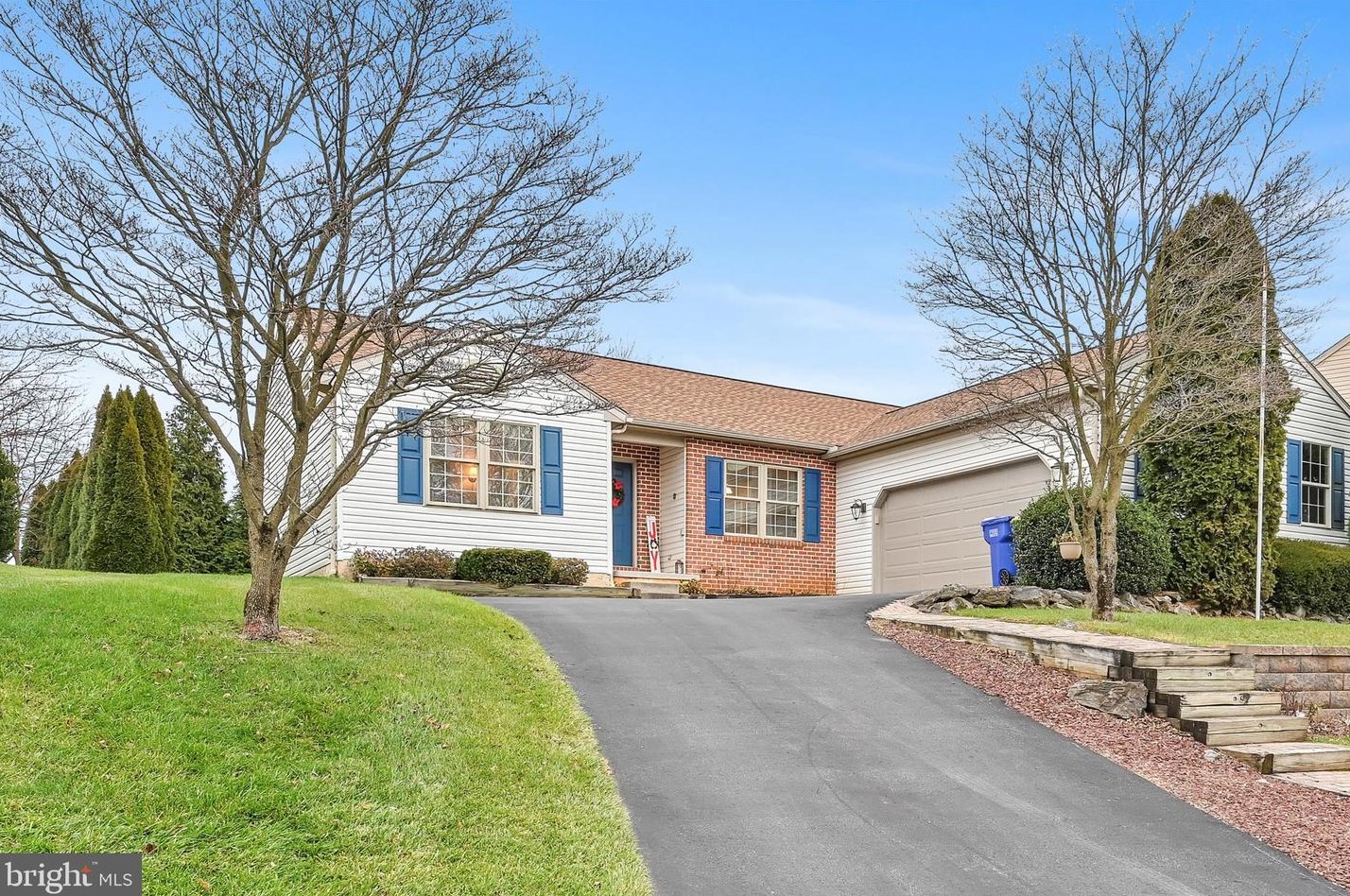 21 Hemlock Dr, Lancaster, PA 17602