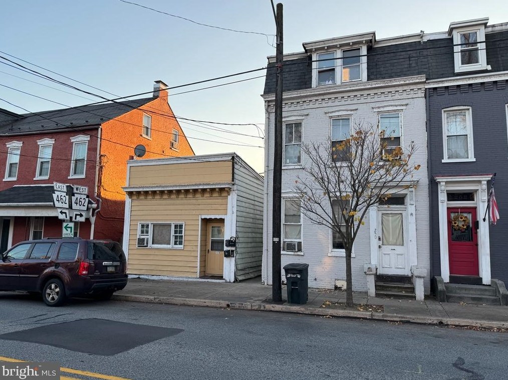 248 3rd St, Kinderhook, PA 17512-1135