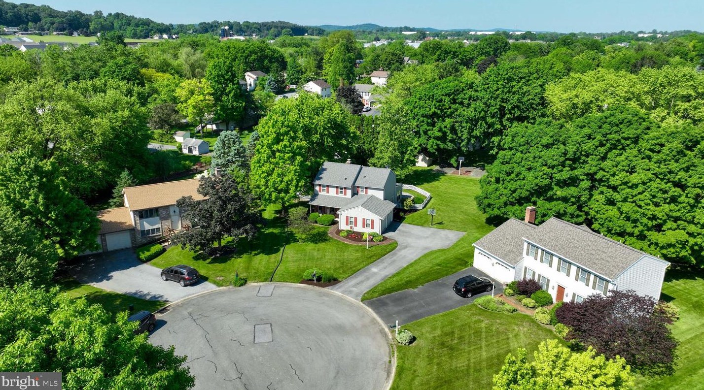 1517 Edinborough Cir, Landisville, PA 17538-1364