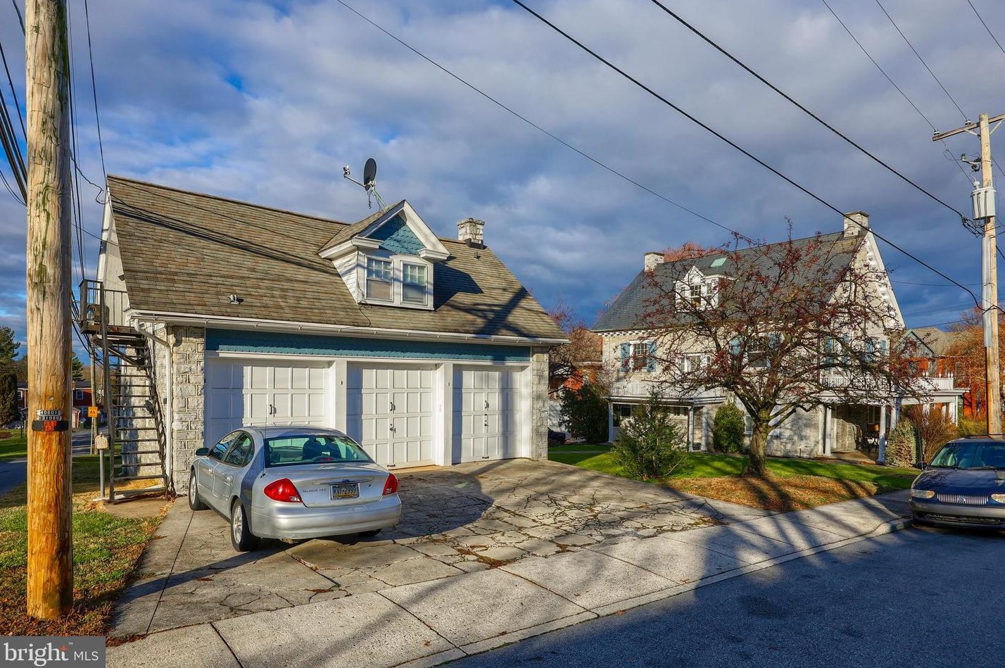 402 State St, Ephrata PA  17522-2102 exterior
