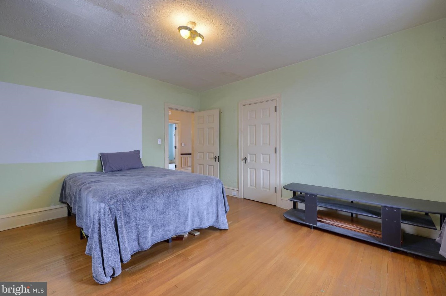 402 State St, Ephrata PA  17522-2102 exterior