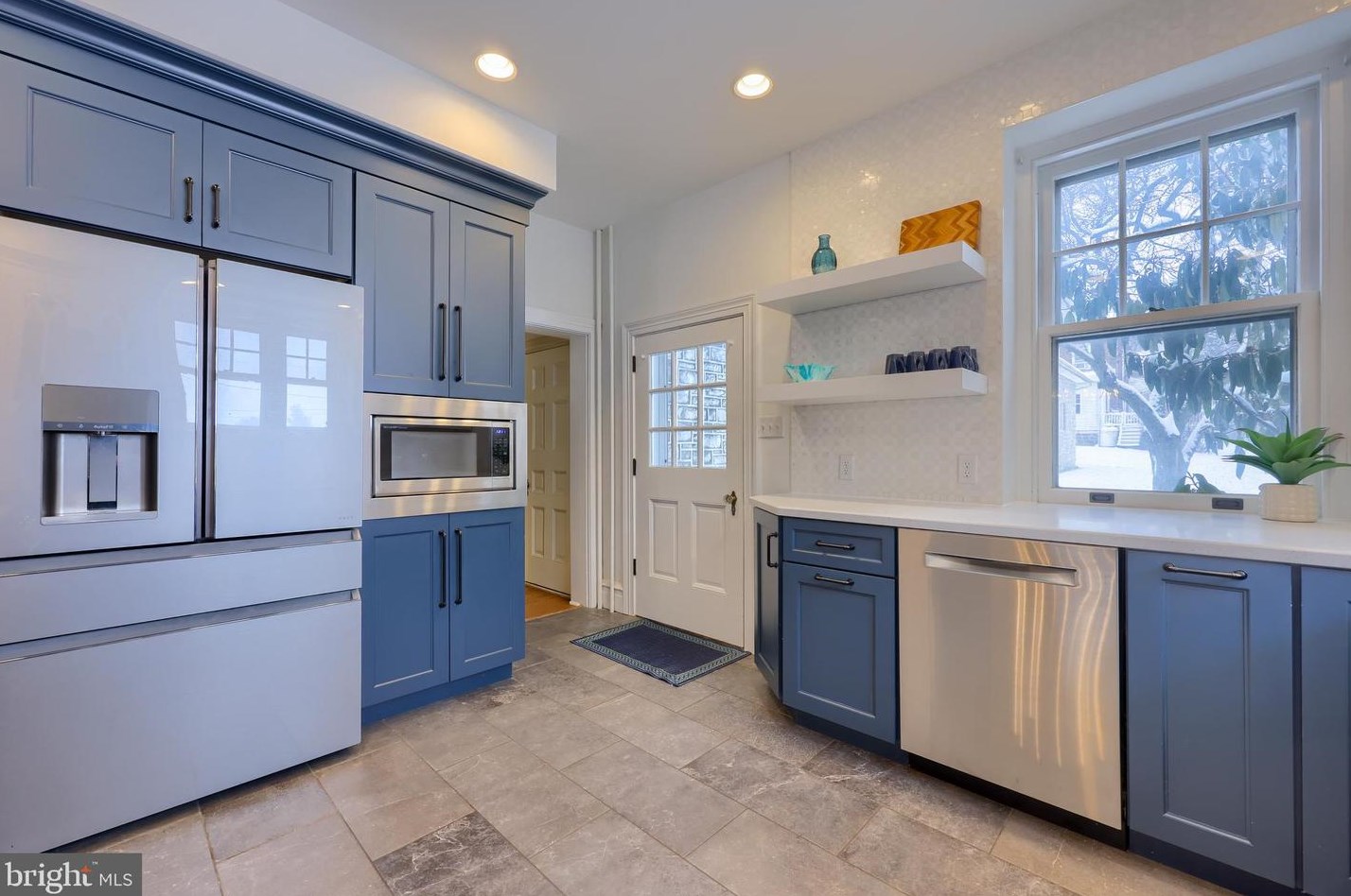 402 State St, Ephrata PA  17522-2102 exterior