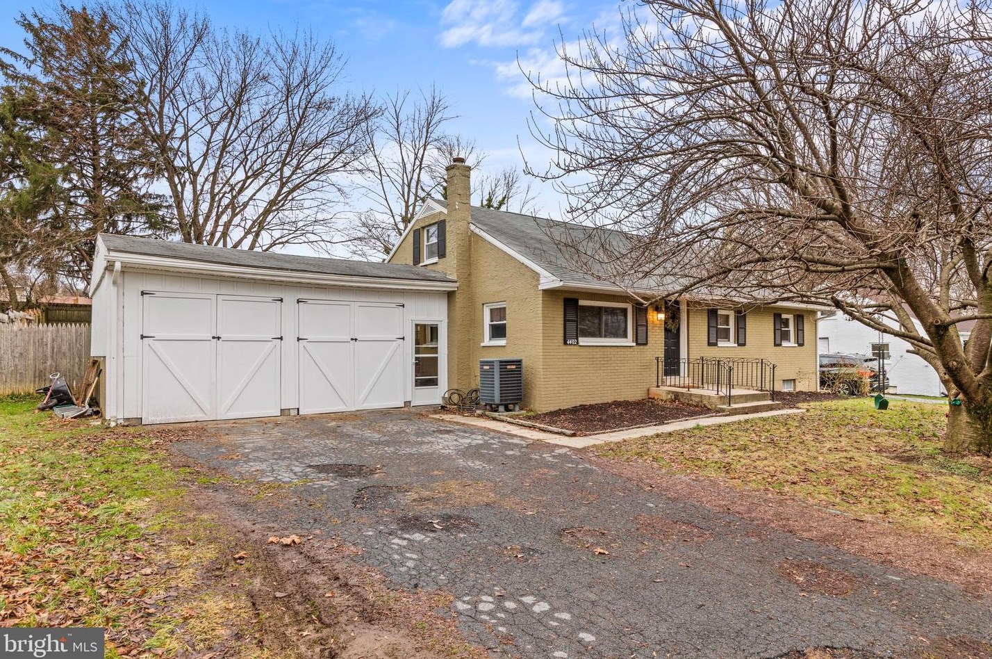 4402 Miller Dr, Mount Joy, PA 17552