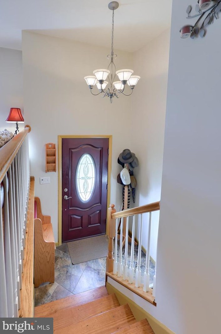 512 Hempfield Hill Rd, Kinderhook, PA 17512-9756