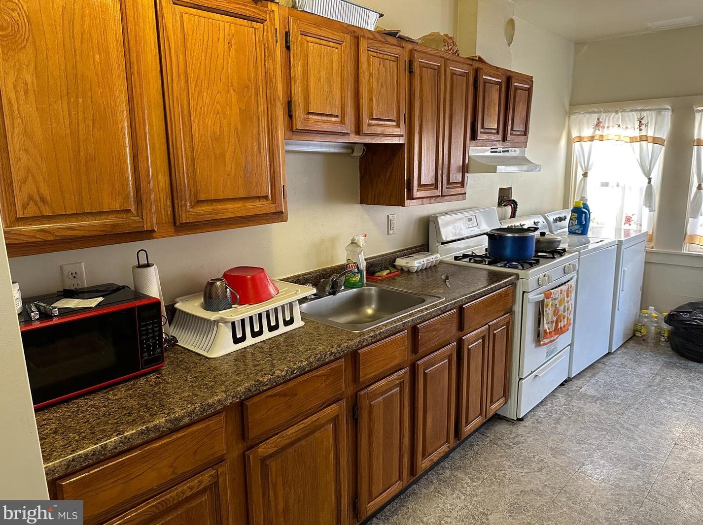 557 Juniata St, Lancaster PA  17602-4320 exterior